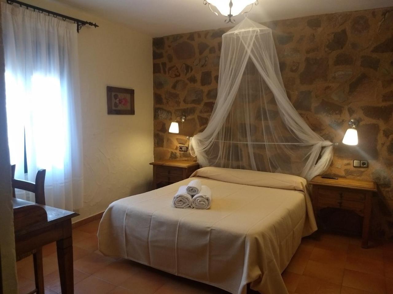 Hotel Villa De Berzocana Exterior foto